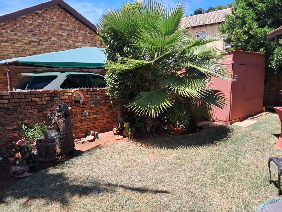 3 Bedroom Property for Sale in Safari Gardens North West